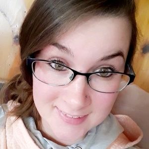 Meet your Posher, Briana